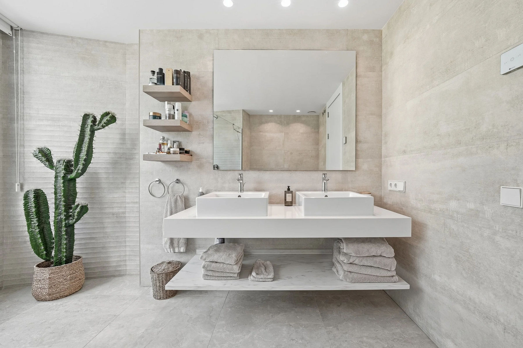  Image of Ground Floor Apartment - 4 Bedrooms - 3 Bathrooms for sale in Malaga-Marbella-Spain, Image 28
