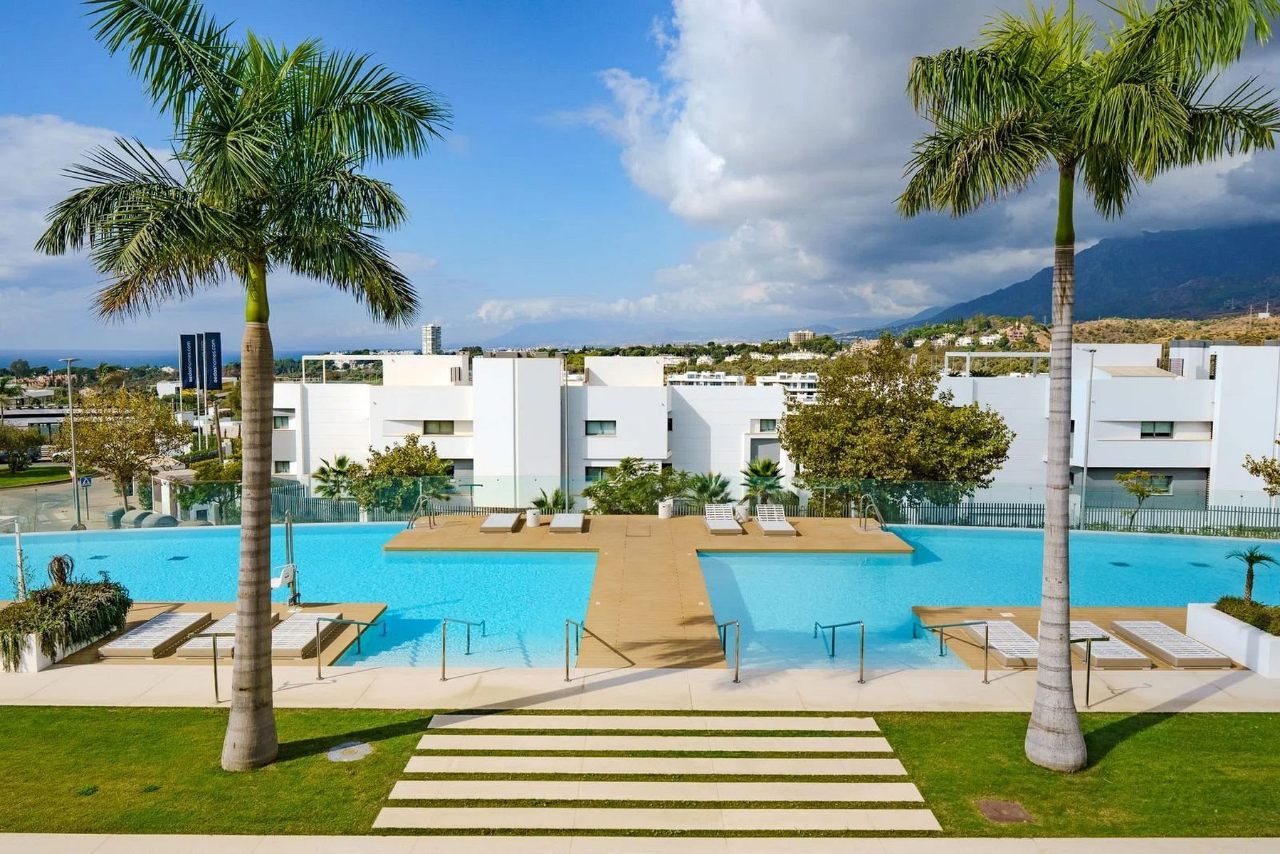  Image of Ground Floor Apartment - 4 Bedrooms - 3 Bathrooms for sale in Malaga-Marbella-Spain, Image 40