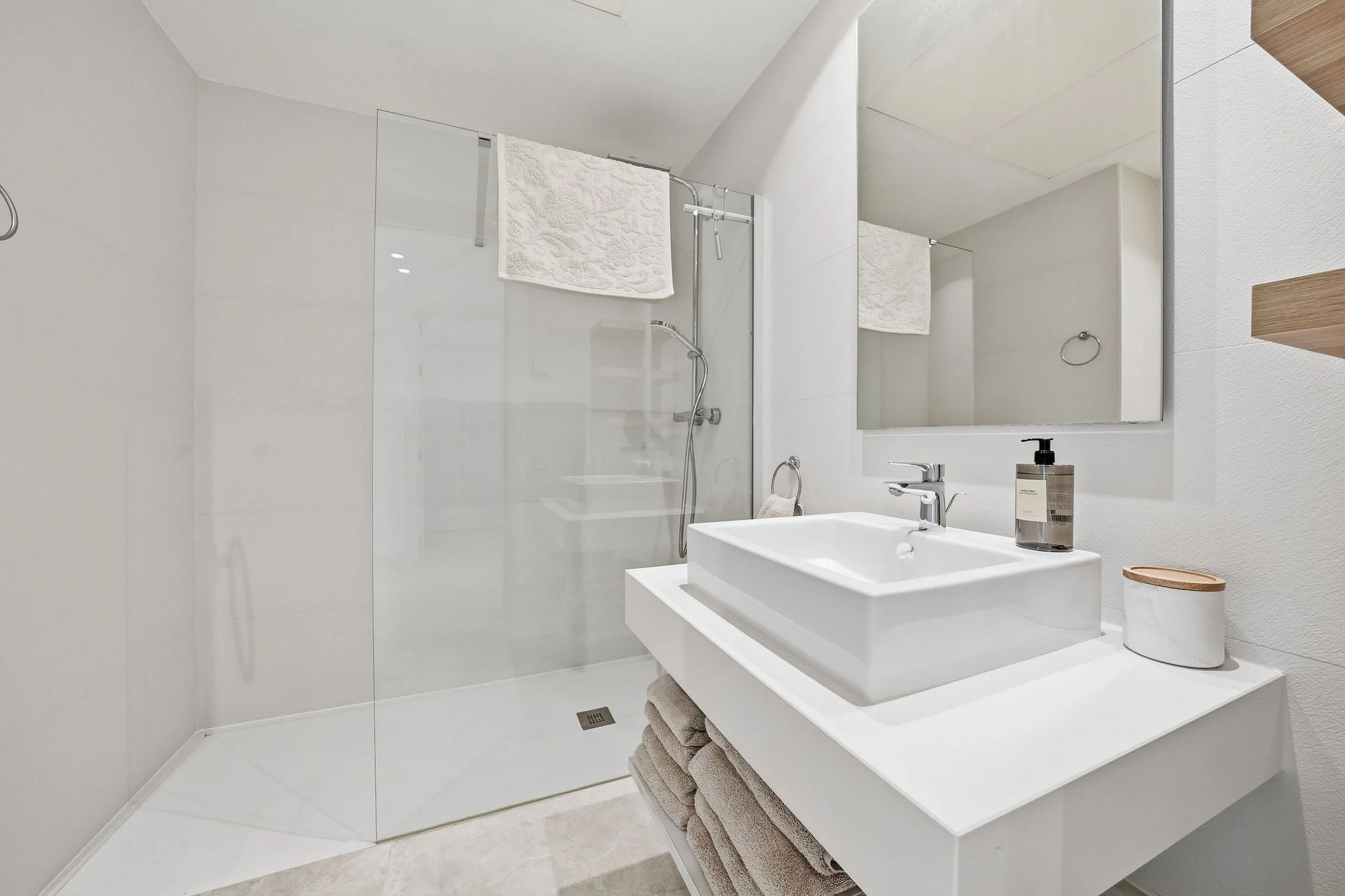  Image of Ground Floor Apartment - 4 Bedrooms - 3 Bathrooms for sale in Malaga-Marbella-Spain, Image 35