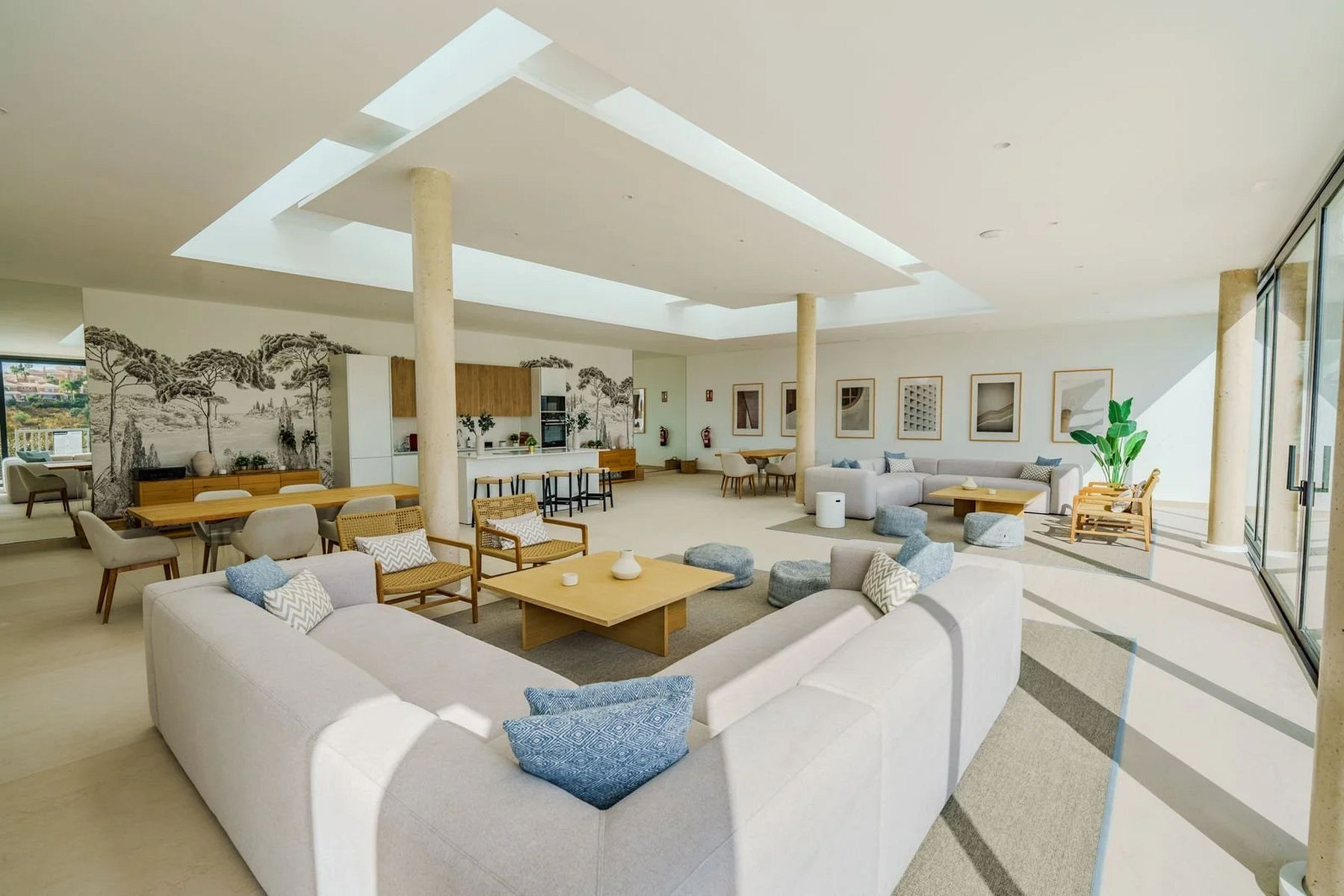  Image of Ground Floor Apartment - 4 Bedrooms - 3 Bathrooms for sale in Malaga-Marbella-Spain, Image 48