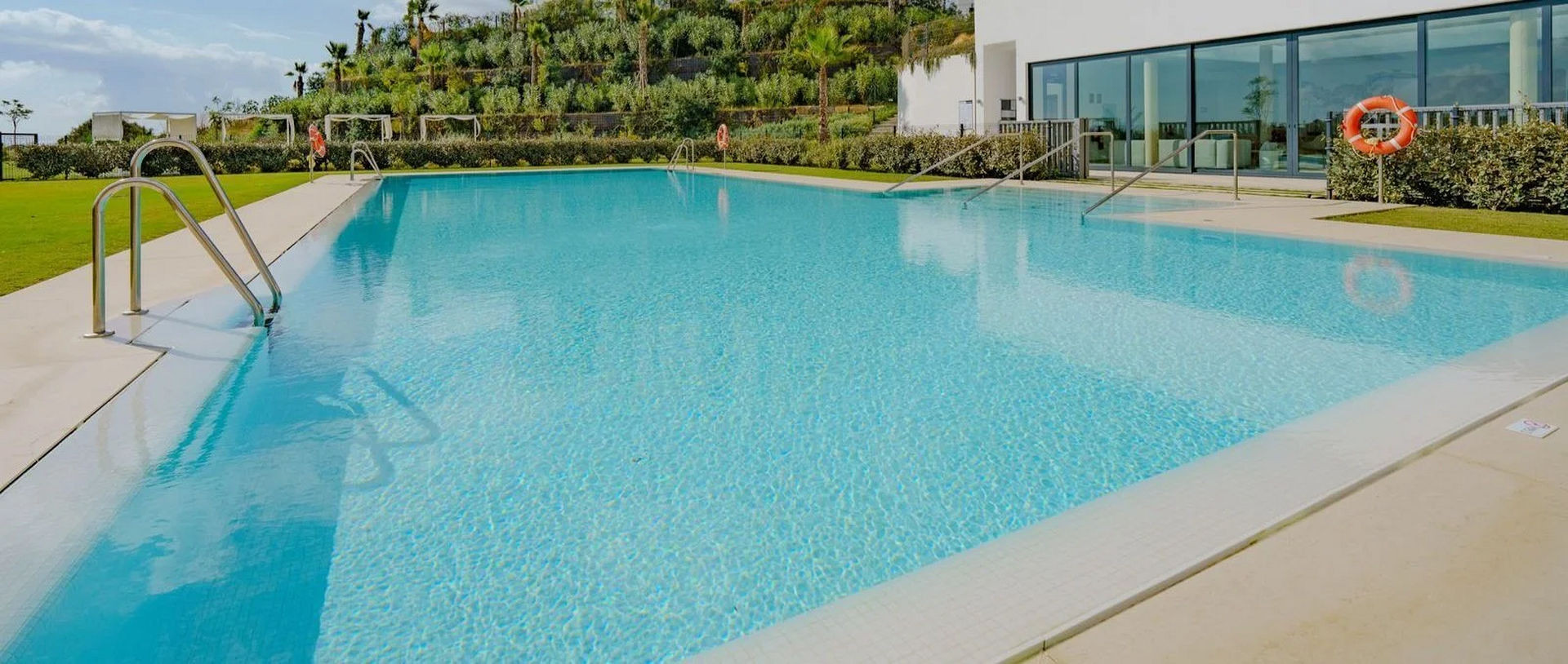  Image of Ground Floor Apartment - 4 Bedrooms - 3 Bathrooms for sale in Malaga-Marbella-Spain, Image 43
