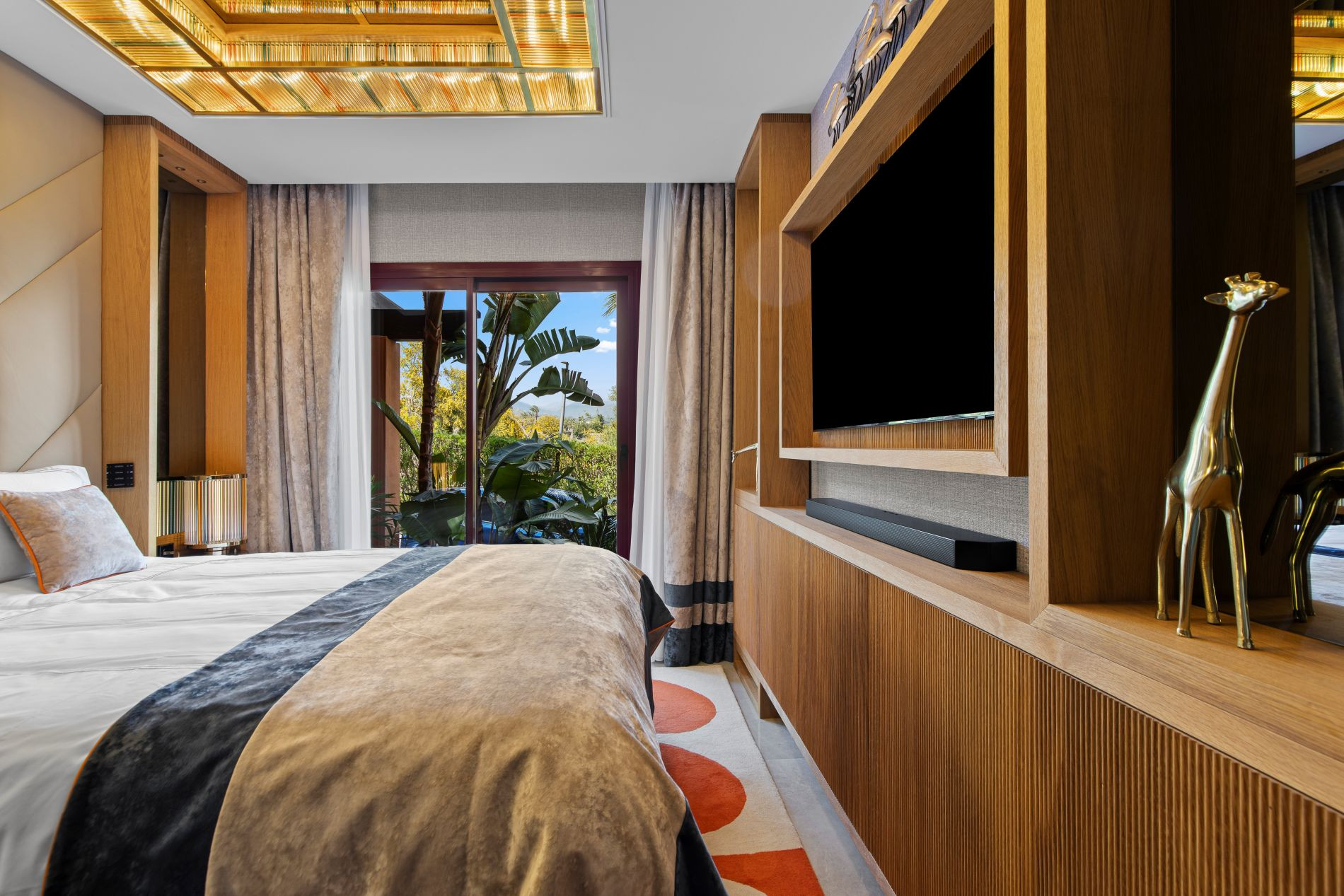  Image of Ground Floor Apartment - 3 Bedrooms - 3 Bathrooms for sale in Malaga-Marbella-Spain, Image 22