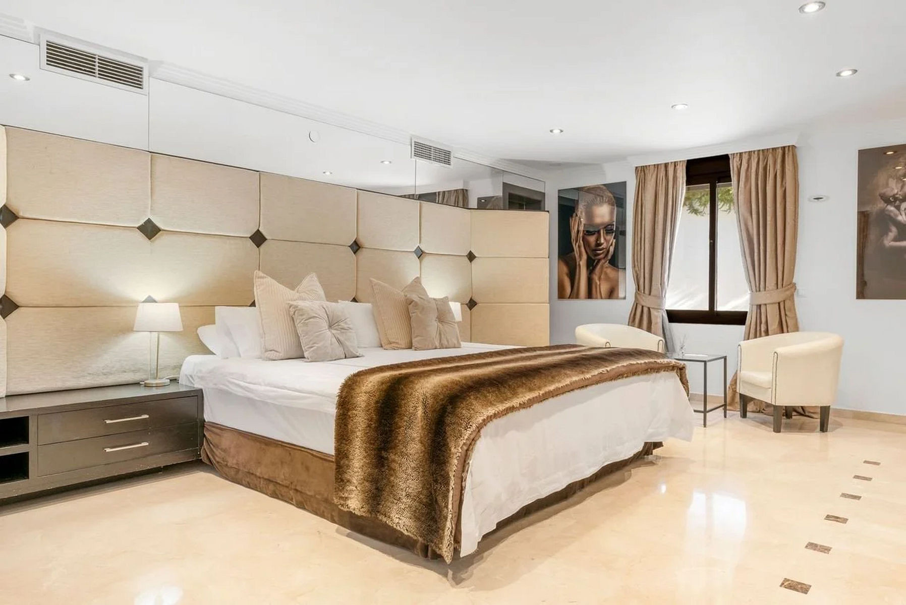  Image of Villa - 8 Bedrooms - 8 Bathrooms for sale in Malaga-Marbella-Spain, Image 6