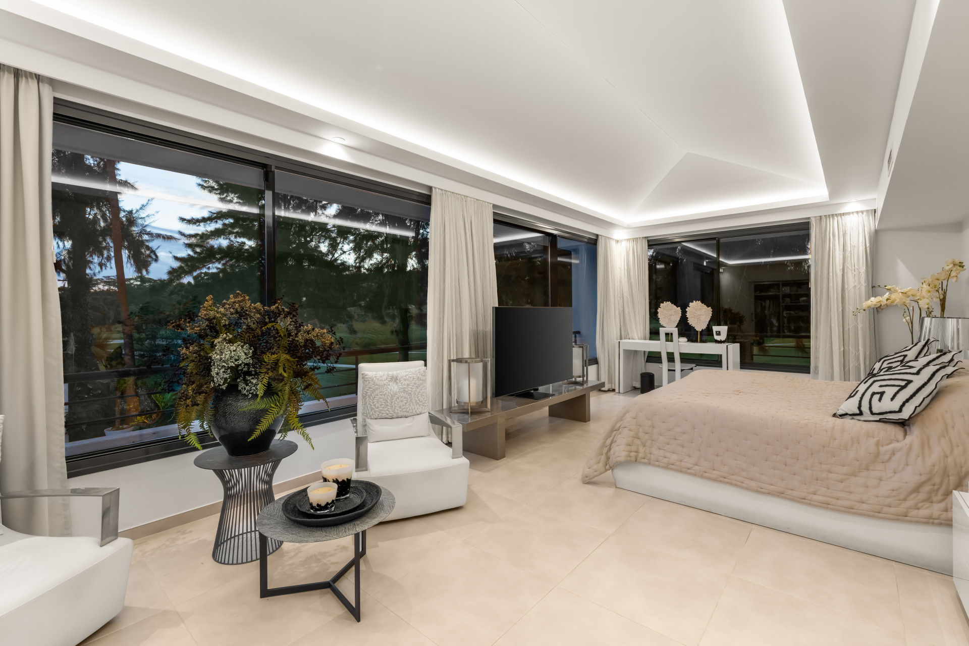  Image of Villa - 6 Bedrooms - 7 Bathrooms for sale in Malaga-Marbella-Spain, Image 7