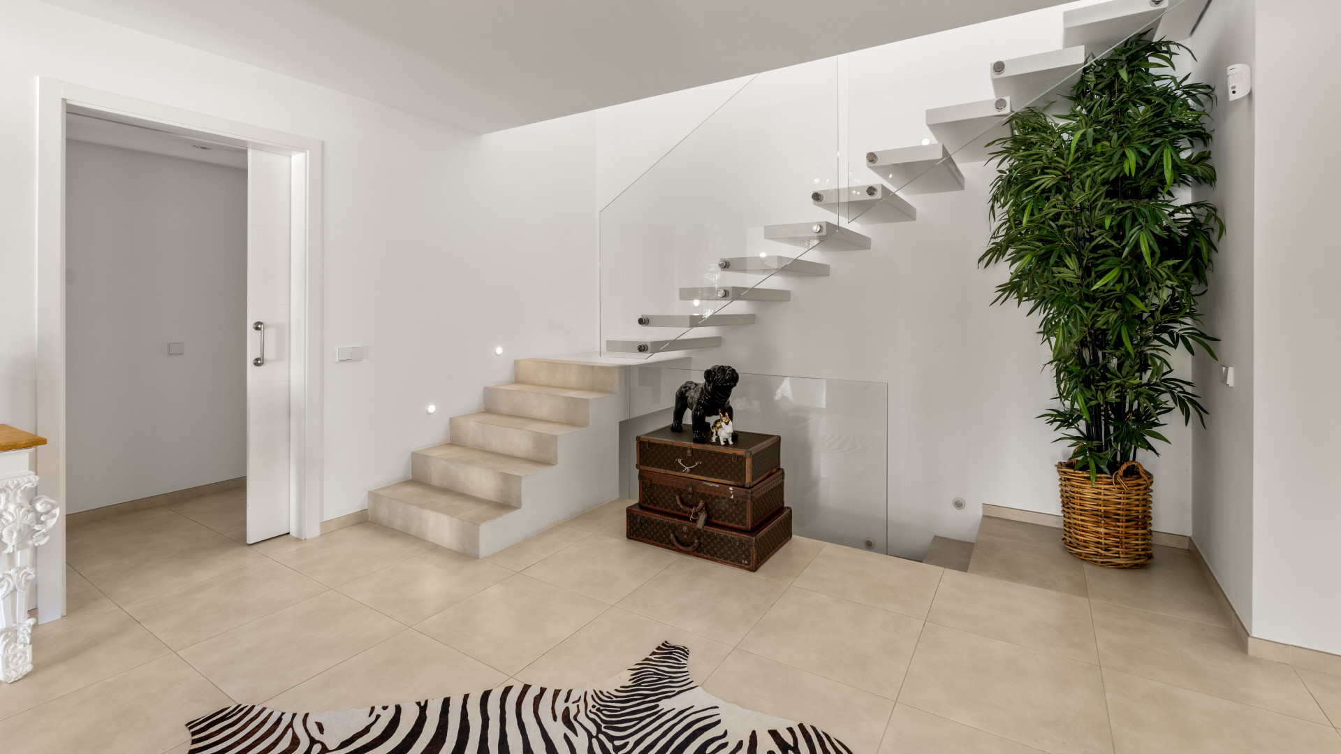  Image of Villa - 6 Bedrooms - 7 Bathrooms for sale in Malaga-Marbella-Spain, Image 13