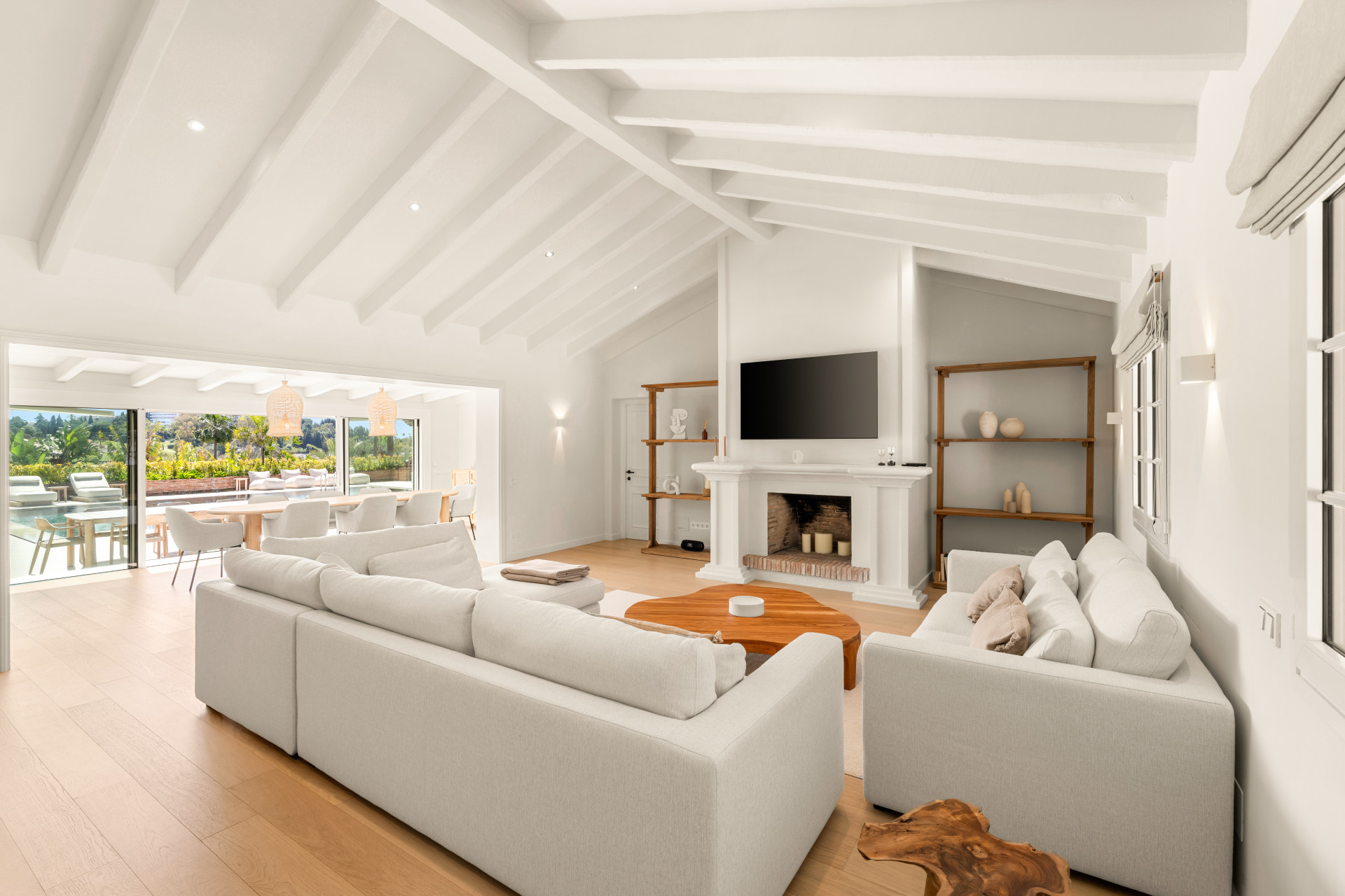  Image of Villa - 4 Bedrooms - 4 Bathrooms for sale in Malaga-Benahavis-Spain, Image 6