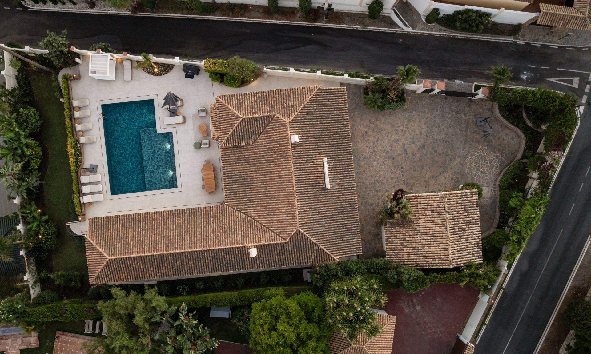  Image of Villa - 4 Bedrooms - 4 Bathrooms for sale in Malaga-Benahavis-Spain, Image 16