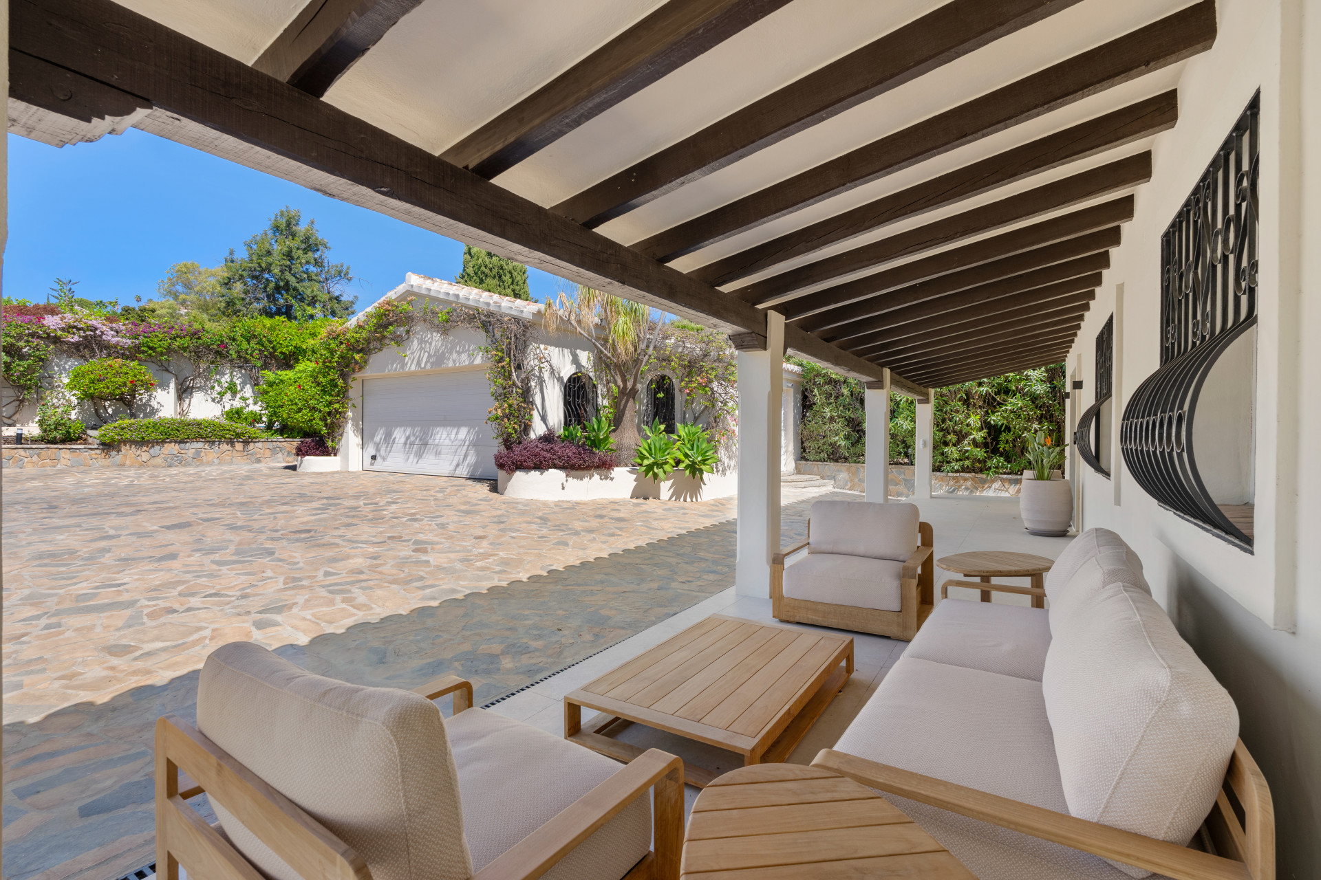  Image of Villa - 4 Bedrooms - 4 Bathrooms for sale in Malaga-Benahavis-Spain, Image 13