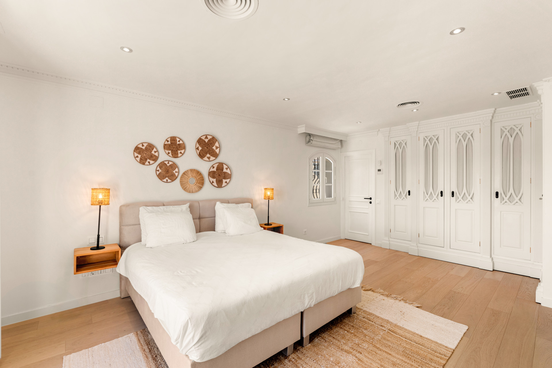  Image of Villa - 4 Bedrooms - 4 Bathrooms for sale in Malaga-Benahavis-Spain, Image 7