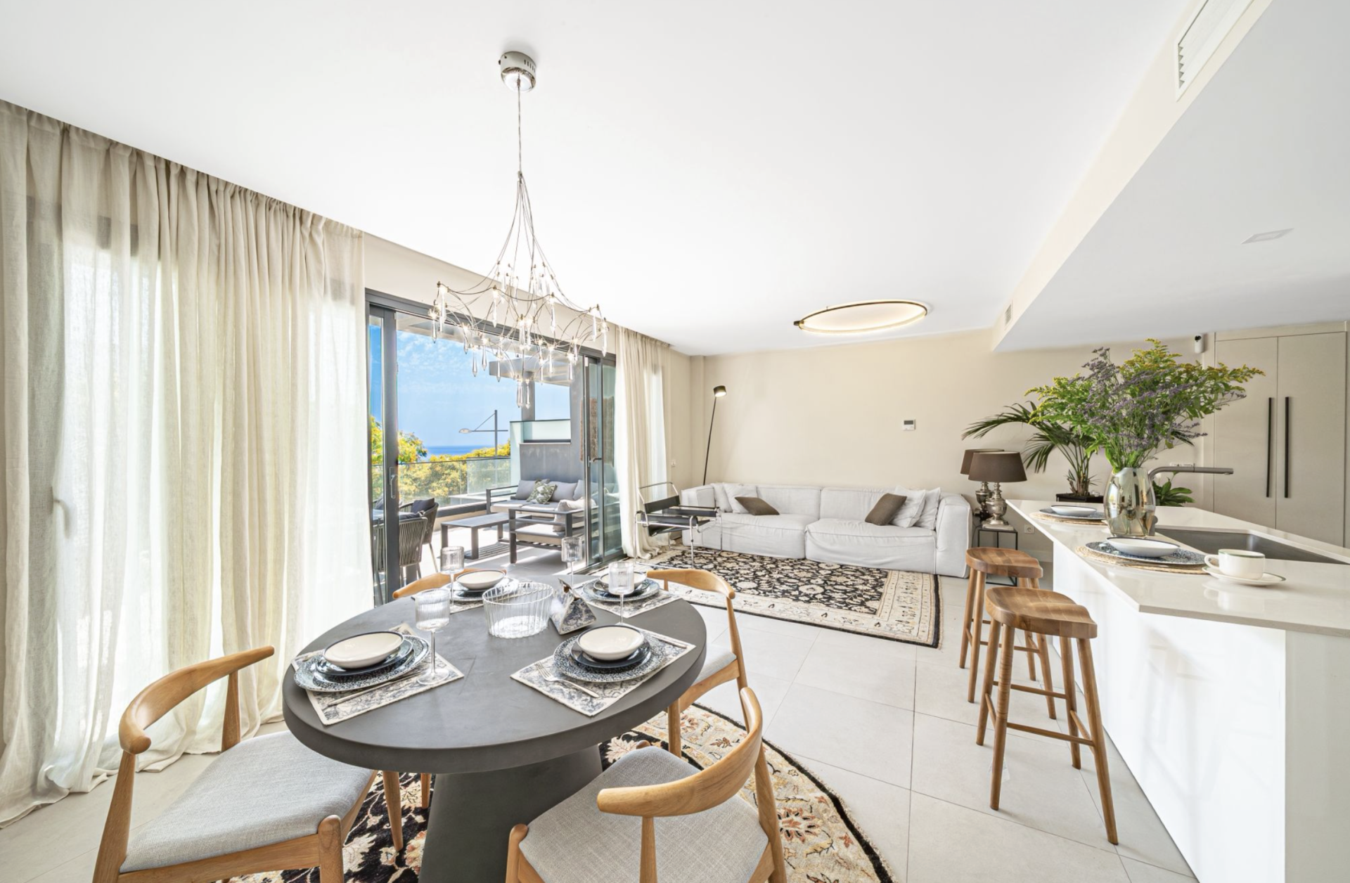 Image of Apartment - 3 Bedrooms - 2 Bathrooms for Sale in Malaga-Estepona-Spain, Image 1