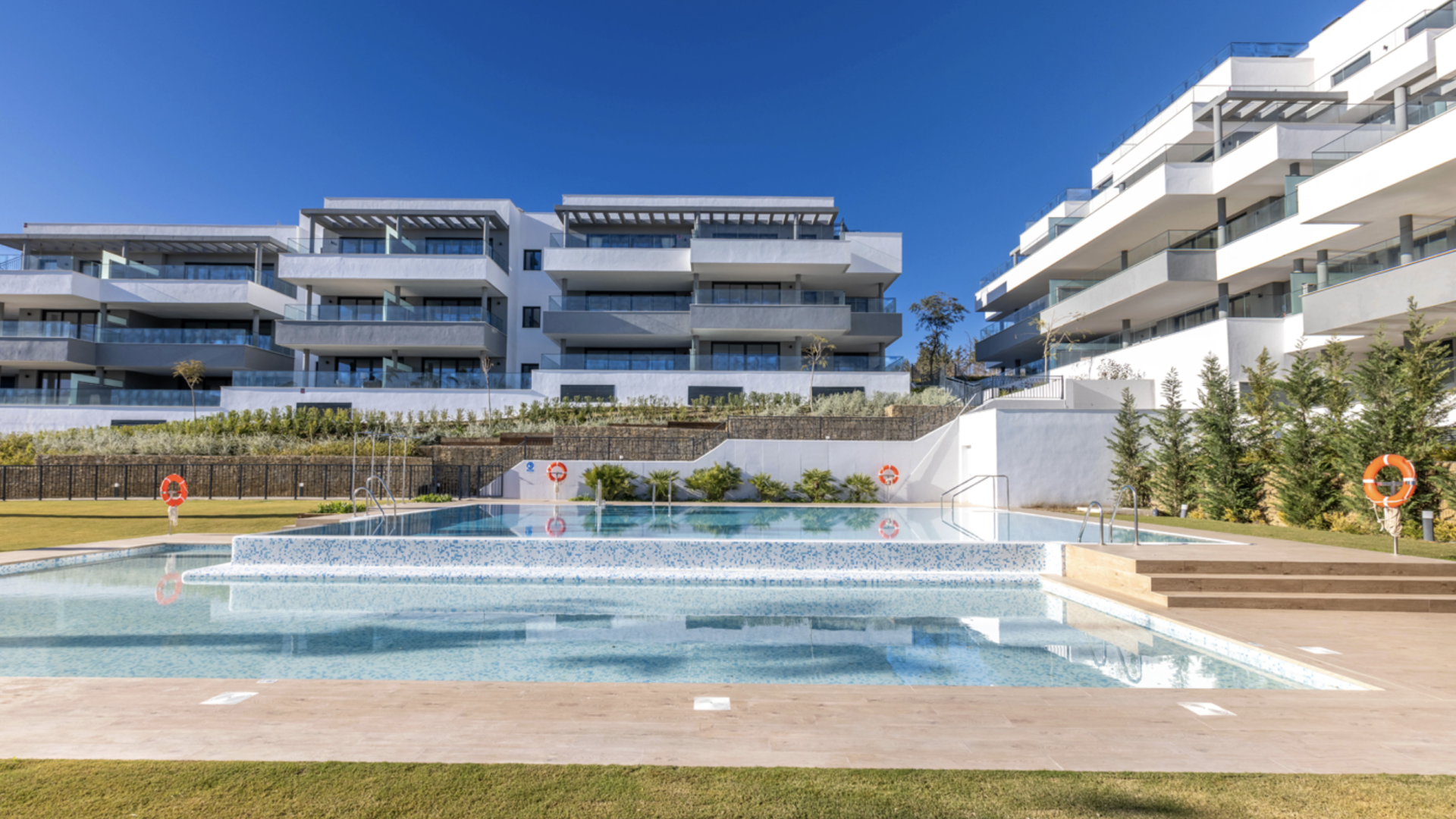  Image of Apartment - 3 Bedrooms - 2 Bathrooms for sale in Malaga-Estepona-Spain, Image 10