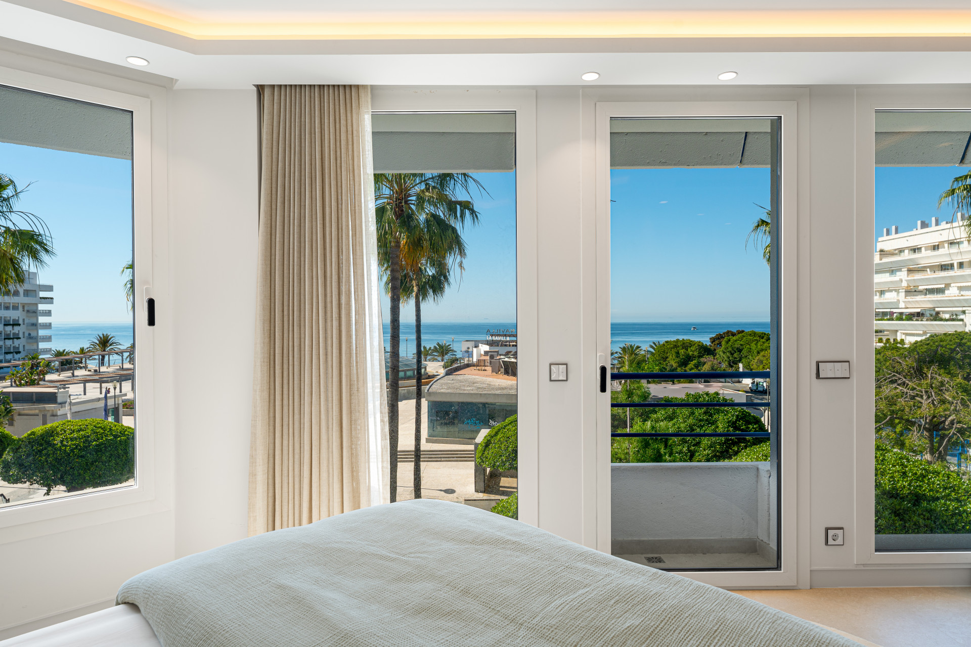  Image of Duplex - 3 Bedrooms - 3 Bathrooms for sale in Malaga-Marbella-Spain, Image 9