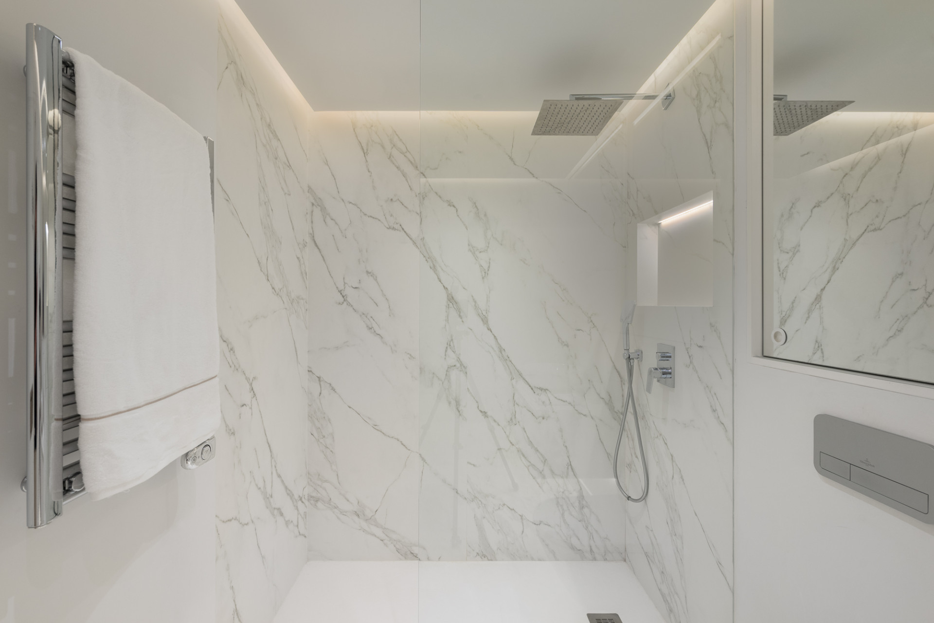  Image of Ground Floor Apartment - 3 Bedrooms - 3 Bathrooms for sale in Malaga-Marbella-Spain, Image 14