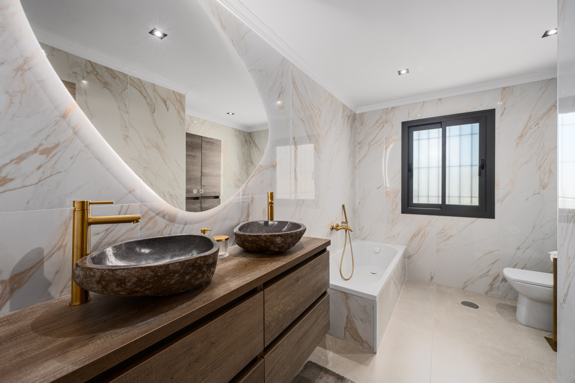  Image of Villa - 6 Bedrooms - 5 Bathrooms for sale in Malaga-Marbella-Spain, Image 12