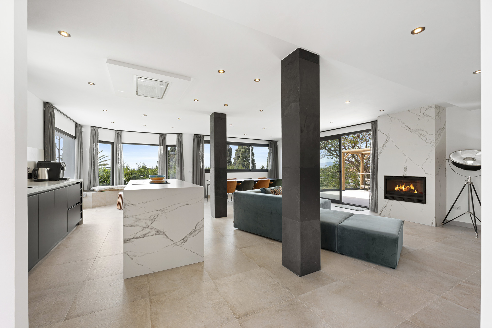 Image of Villa - 4 Bedrooms - 3 Bathrooms for Sale in Malaga-Marbella-Spain, Image 3