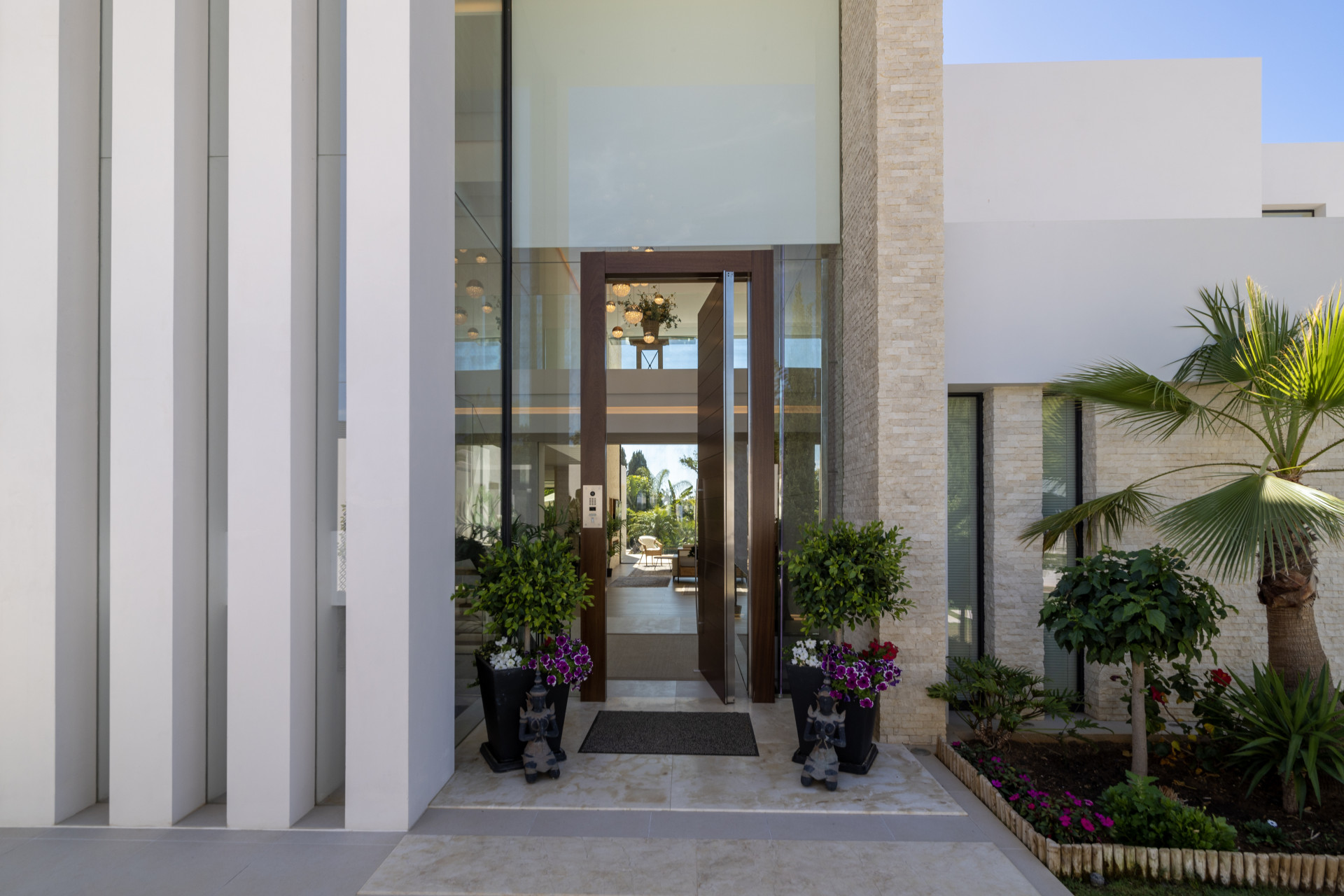  Image of Villa - 7 Bedrooms - 5 Bathrooms for rent in Malaga-Estepona-Spain, Image 32