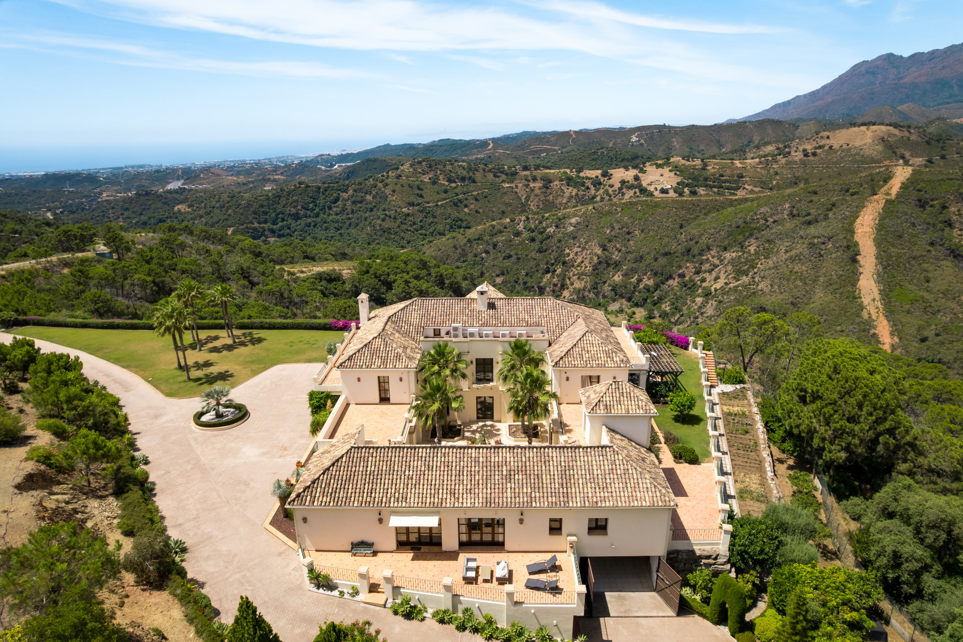  Image of Villa - 5 Bedrooms - 5 Bathrooms for sale in Malaga-Estepona-Spain, Image 52
