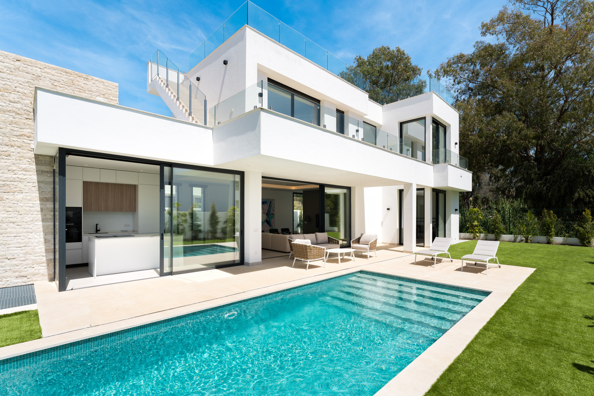  Image of Villa - 5 Bedrooms - 5 Bathrooms for sale in Malaga-Estepona-Spain, Image 21
