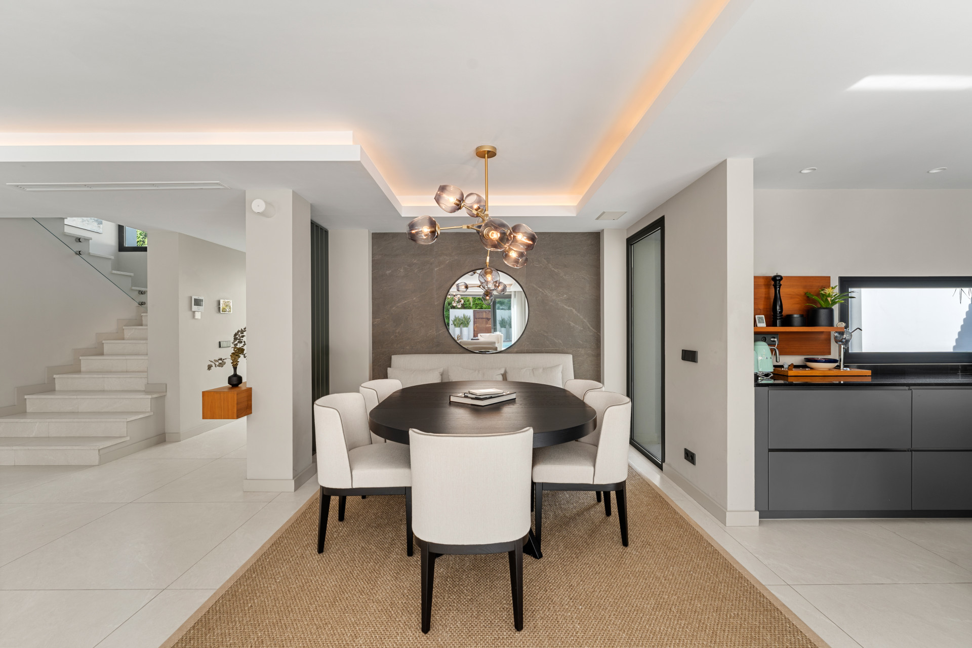  Image of Villa - 4 Bedrooms - 4 Bathrooms for sale in Malaga-Marbella-Spain, Image 13