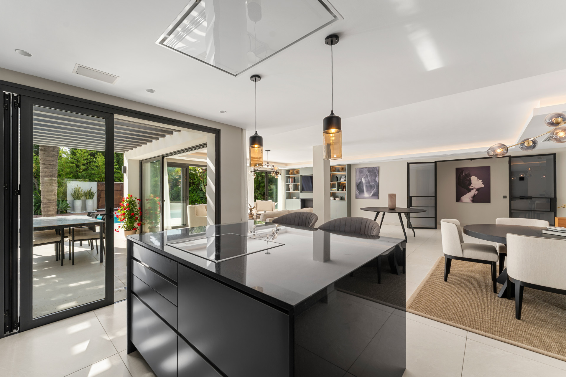  Image of Villa - 4 Bedrooms - 4 Bathrooms for sale in Malaga-Marbella-Spain, Image 12