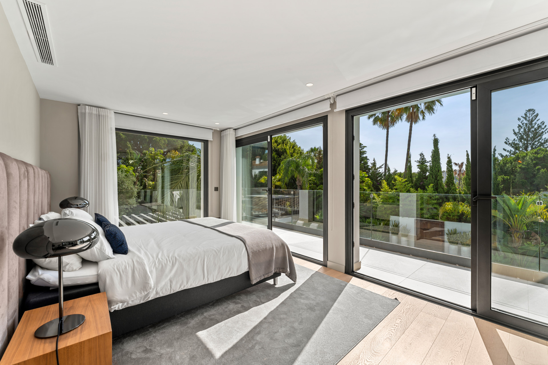  Image of Villa - 4 Bedrooms - 4 Bathrooms for sale in Malaga-Marbella-Spain, Image 21
