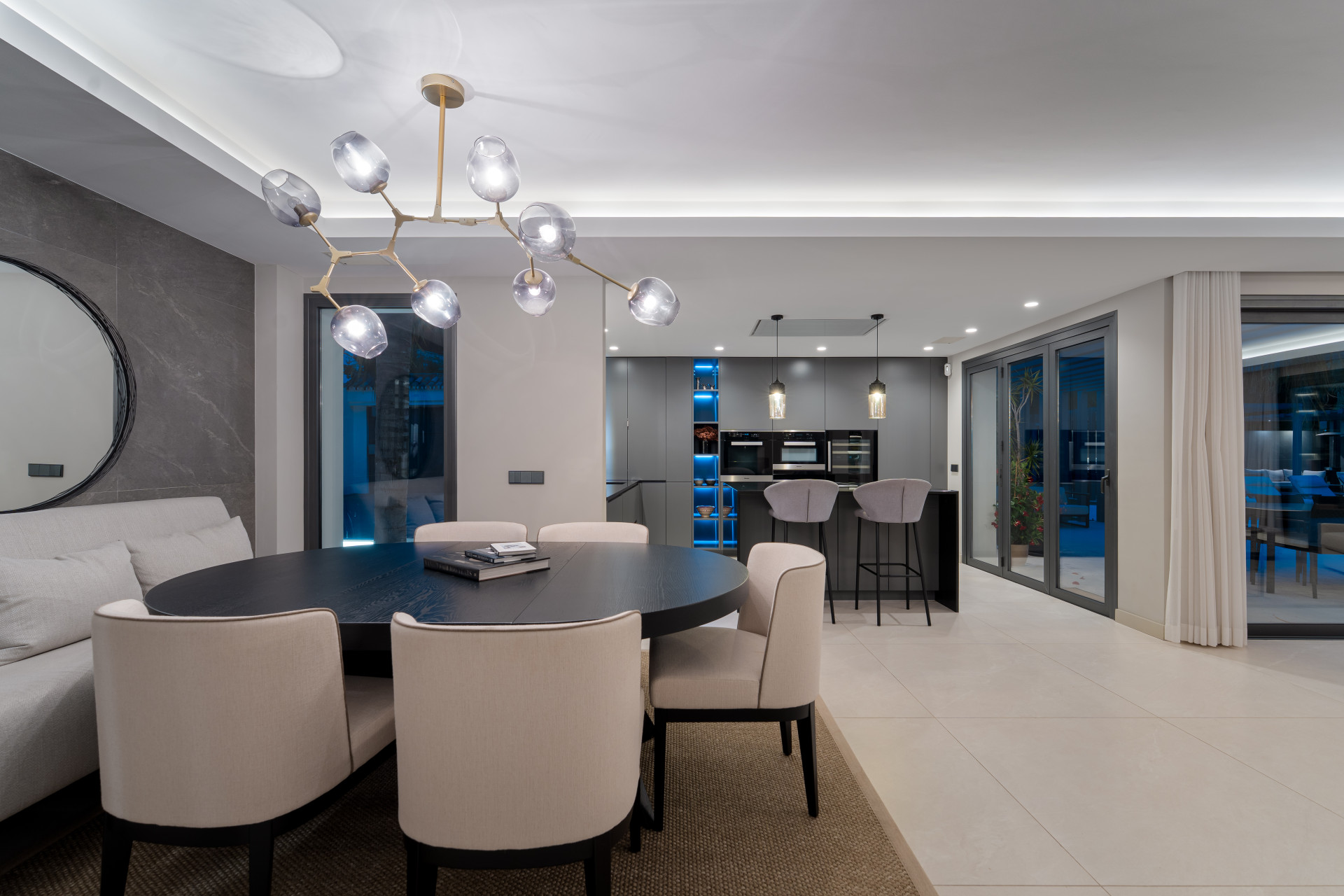  Image of Villa - 4 Bedrooms - 4 Bathrooms for sale in Malaga-Marbella-Spain, Image 9