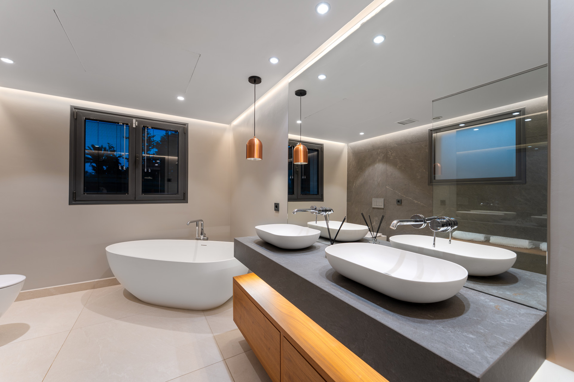  Image of Villa - 4 Bedrooms - 4 Bathrooms for sale in Malaga-Marbella-Spain, Image 11