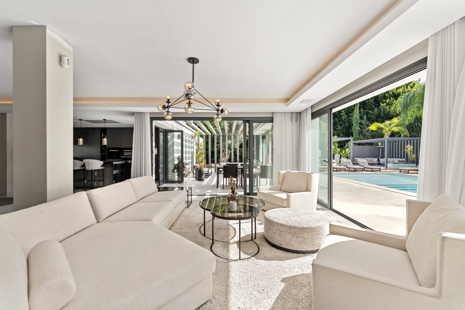  Image of Villa - 4 Bedrooms - 4 Bathrooms for sale in Malaga-Marbella-Spain, Image 17
