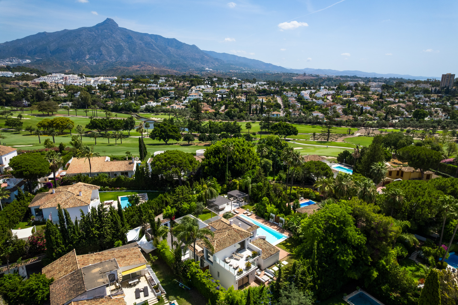 Image of Villa - 4 Bedrooms - 4 Bathrooms for Sale in Malaga-Marbella-Spain, Image 4