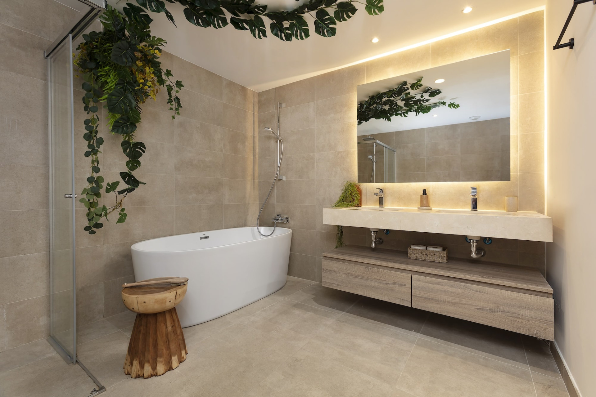  Image of Villa - 5 Bedrooms - 4 Bathrooms for sale in Malaga-Benahavis-Spain, Image 8