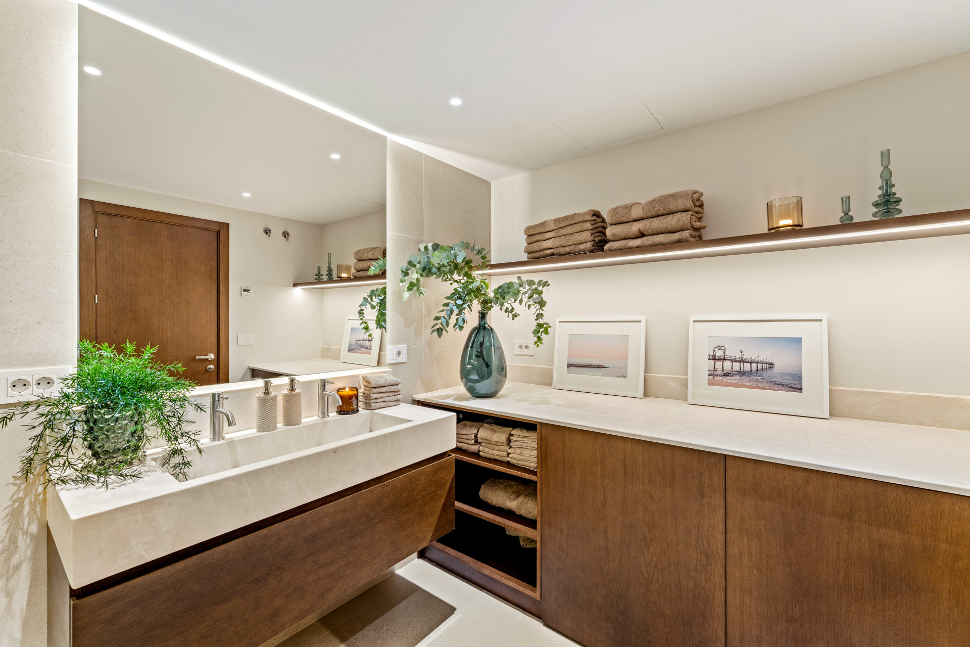  Image of Apartment - 3 Bedrooms - 2 Bathrooms for sale in Malaga-Marbella-Spain, Image 9