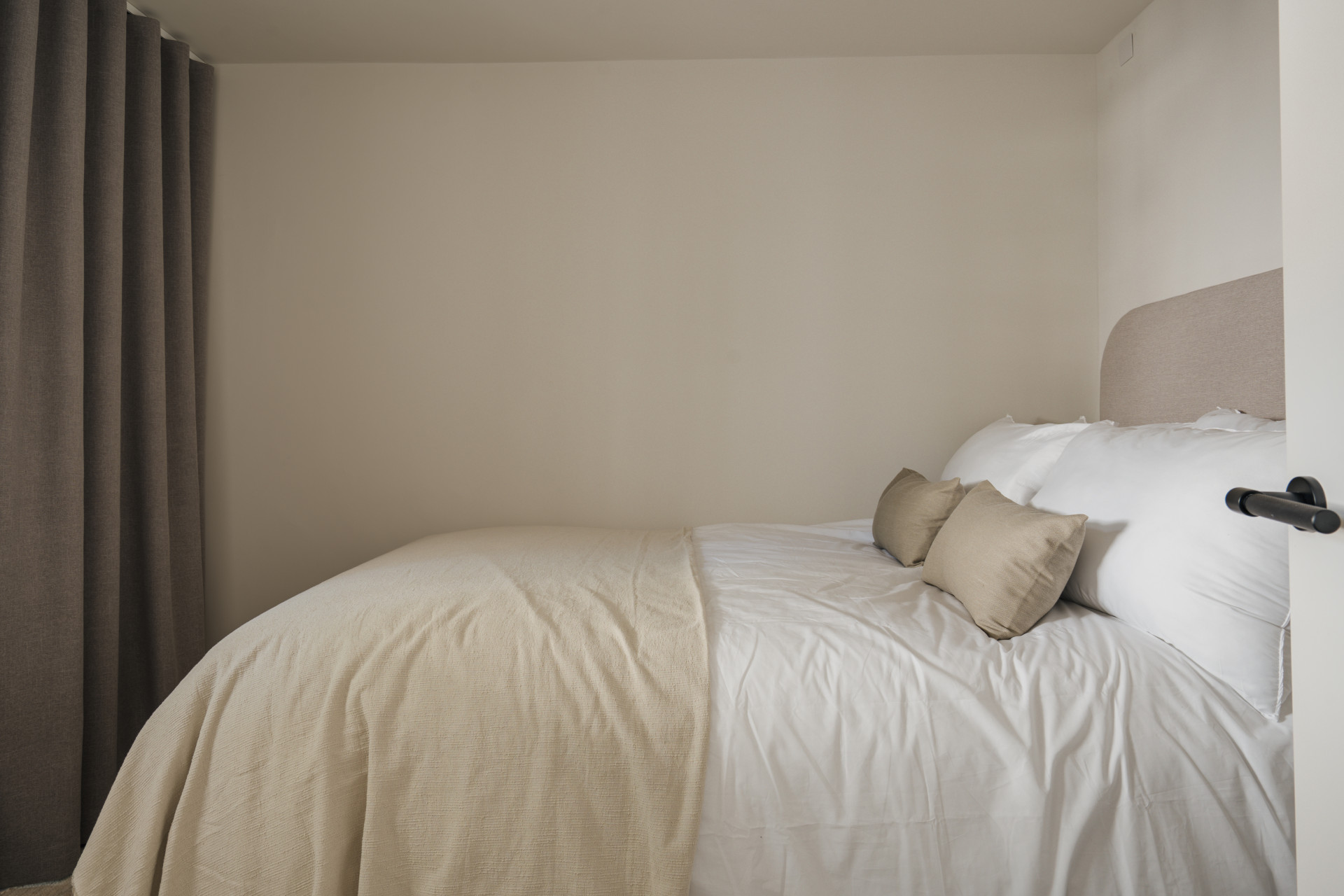  Image of Ground Floor Apartment - 3 Bedrooms - 2 Bathrooms for sale in Malaga-Marbella-Spain, Image 15