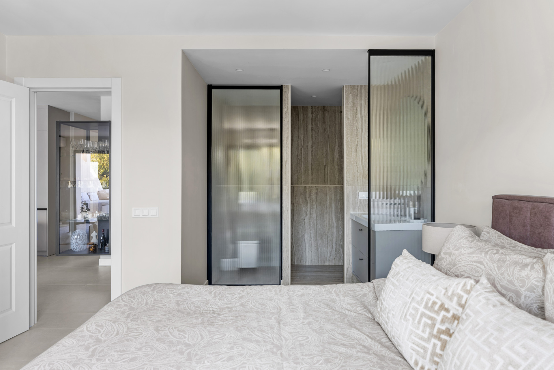  Image of Ground Floor Apartment - 3 Bedrooms - 2 Bathrooms for sale in Malaga-Benahavis-Spain, Image 11