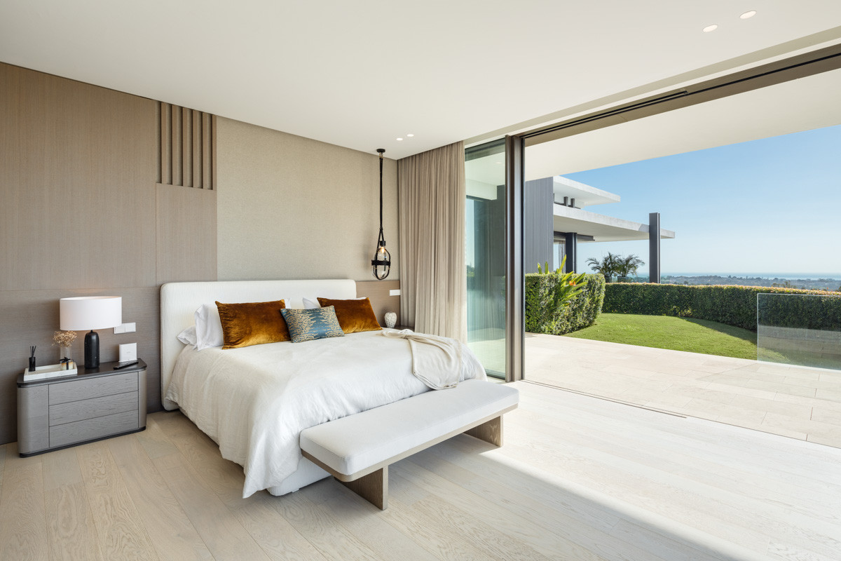  Image of Villa - 6 Bedrooms - 6 Bathrooms for sale in Malaga-Benahavis-Spain, Image 8