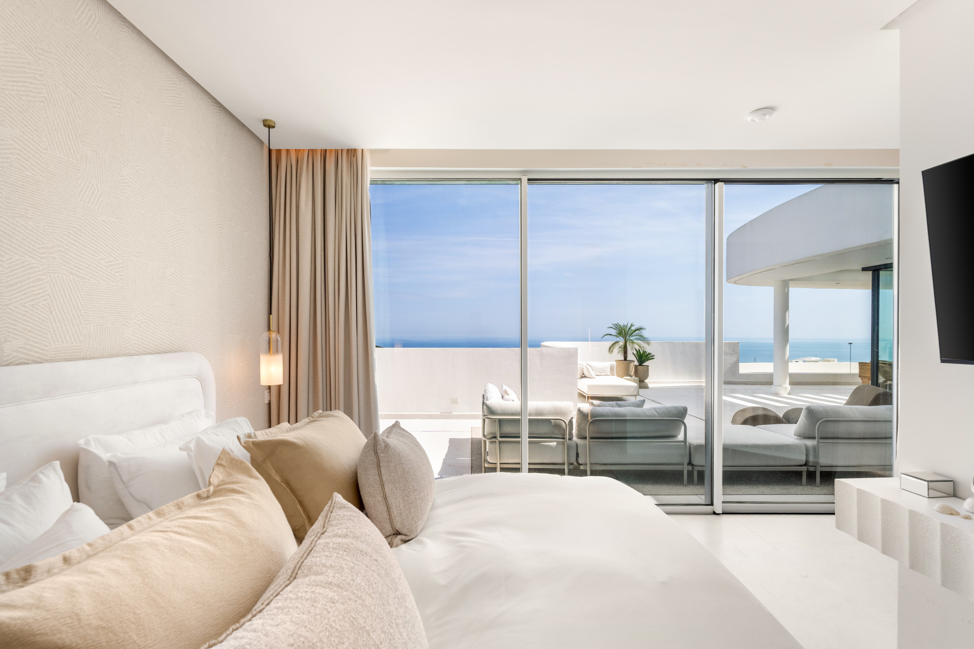 Image of Duplex Penthouse - 3 Bedrooms - 2 Bathrooms for Sale in Malaga-Ojen-Spain, Image 5