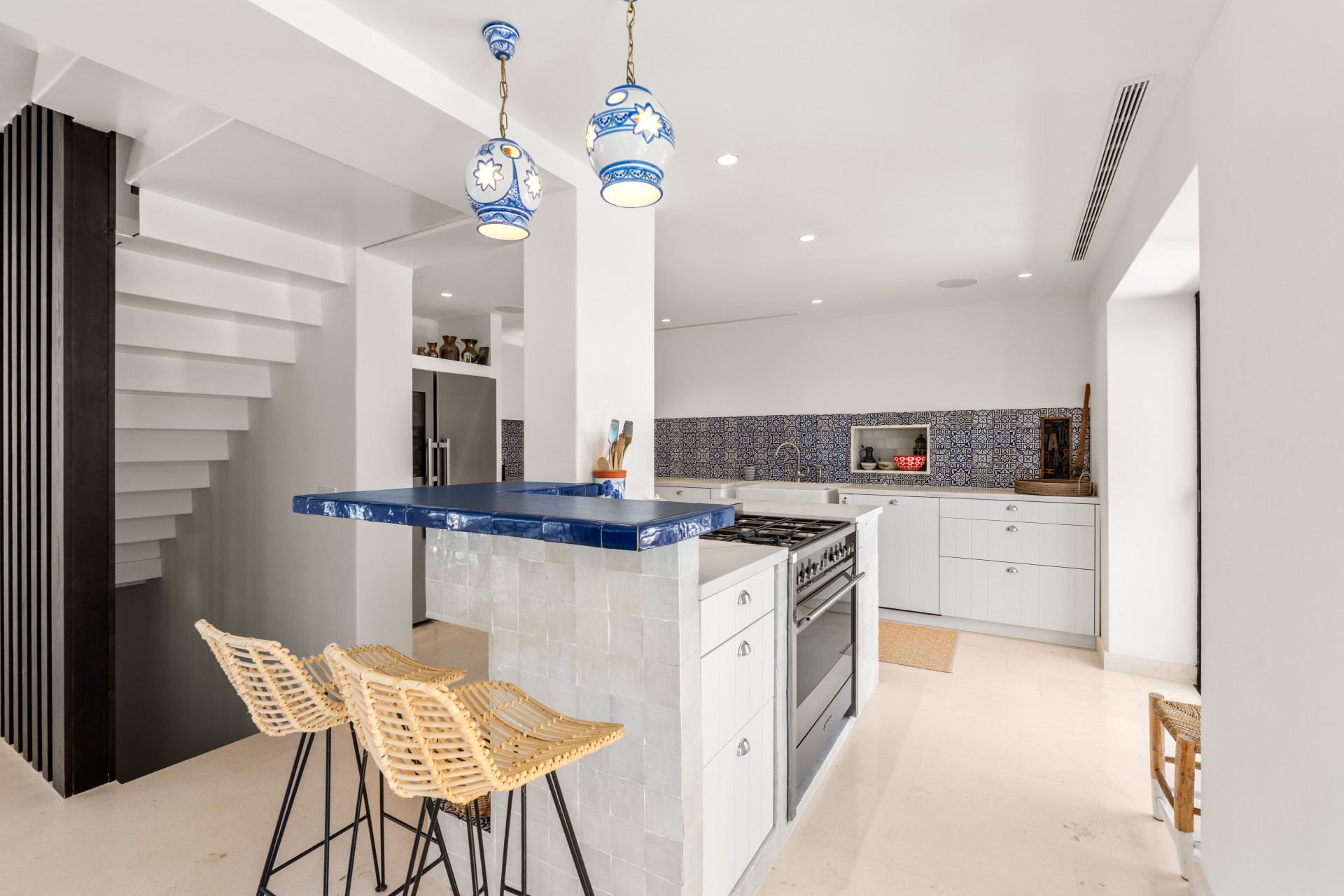  Image of Villa - 7 Bedrooms - 7 Bathrooms for sale in Malaga-San Pedro de Alcantara-Spain, Image 6
