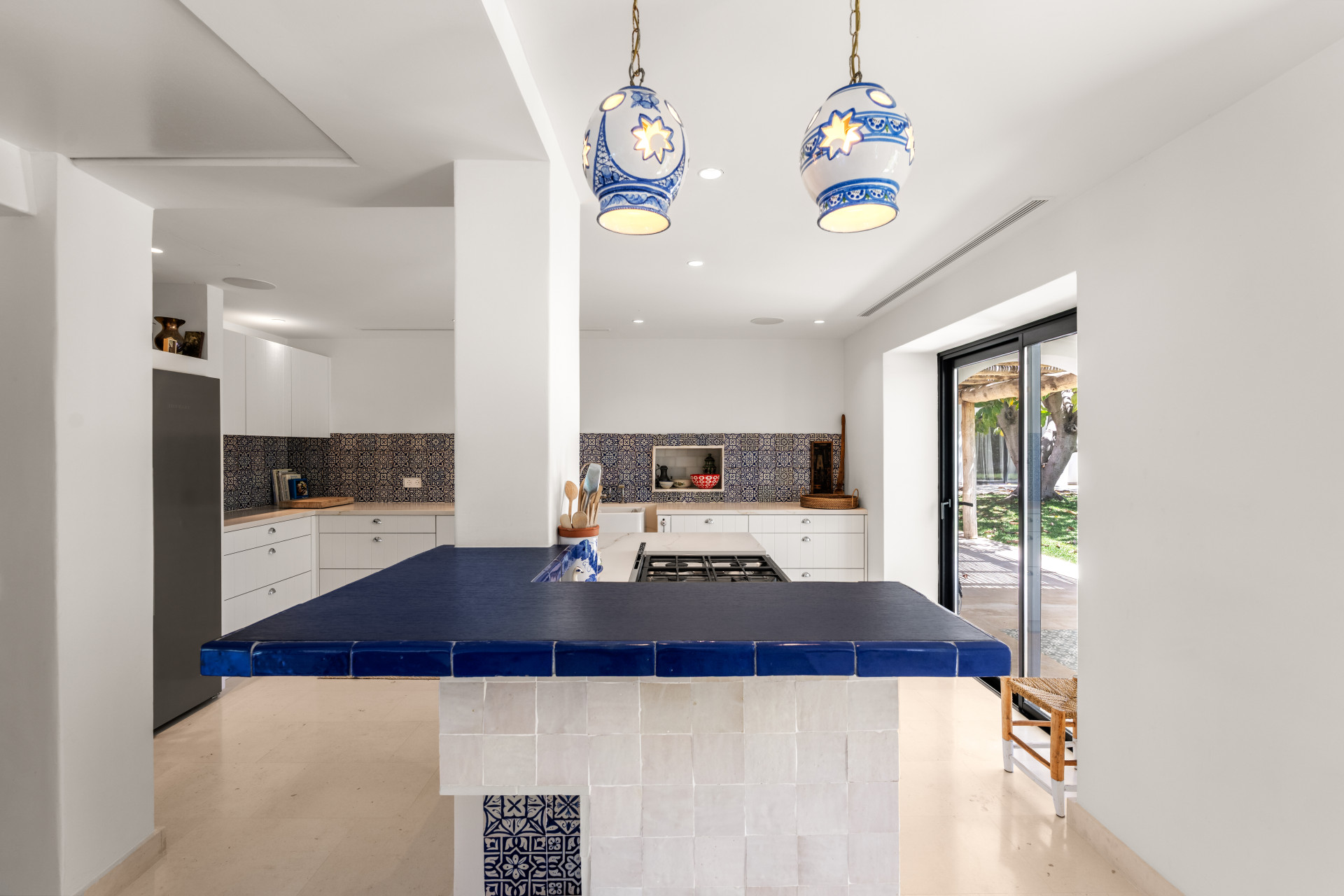  Image of Villa - 7 Bedrooms - 7 Bathrooms for sale in Malaga-San Pedro de Alcantara-Spain, Image 7