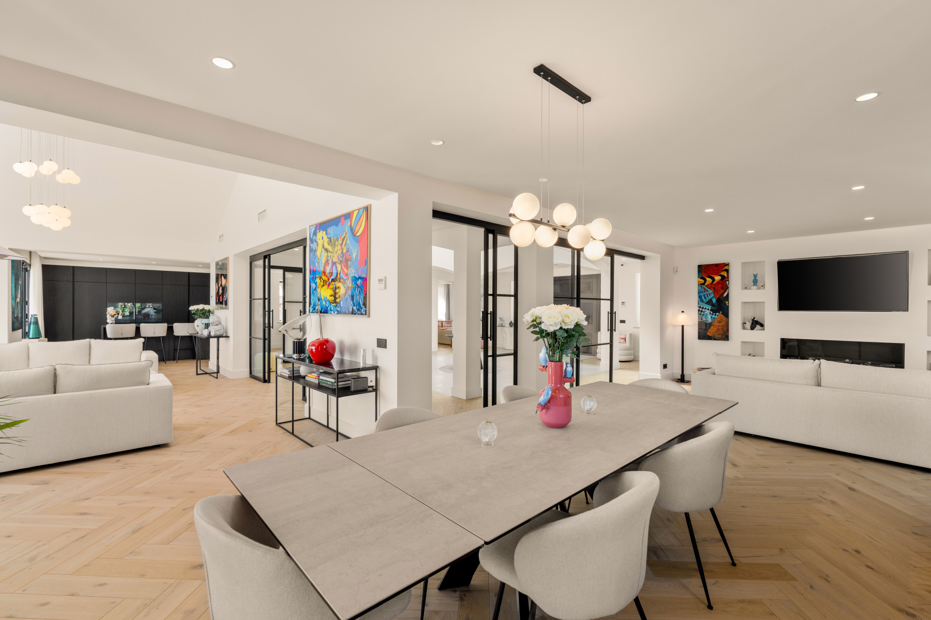  Image of Villa - 5 Bedrooms - 7 Bathrooms for sale in Malaga-Benahavis-Spain, Image 6