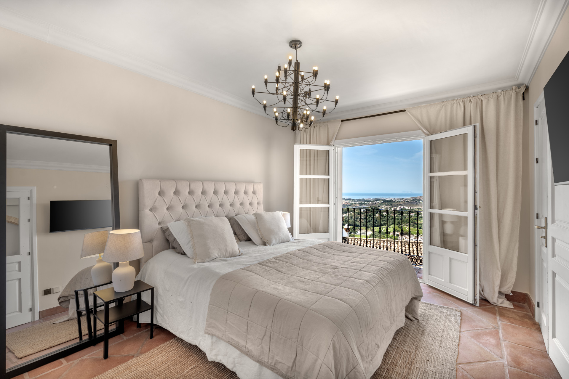  Image of Villa - 5 Bedrooms - 5 Bathrooms for sale in Malaga-Benahavis-Spain, Image 10