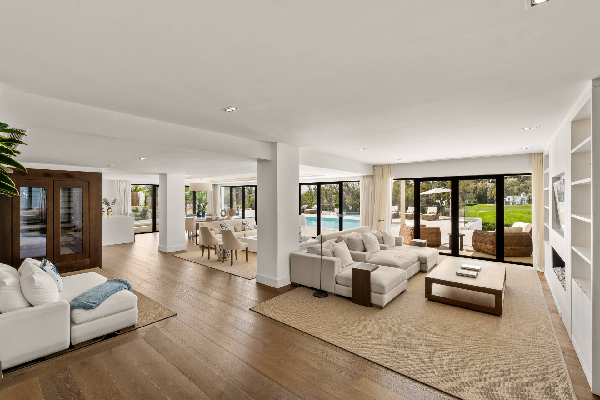 Image of Villa - 7 Bedrooms - 7 Bathrooms for Sale in Malaga-Marbella-Spain, Image 4