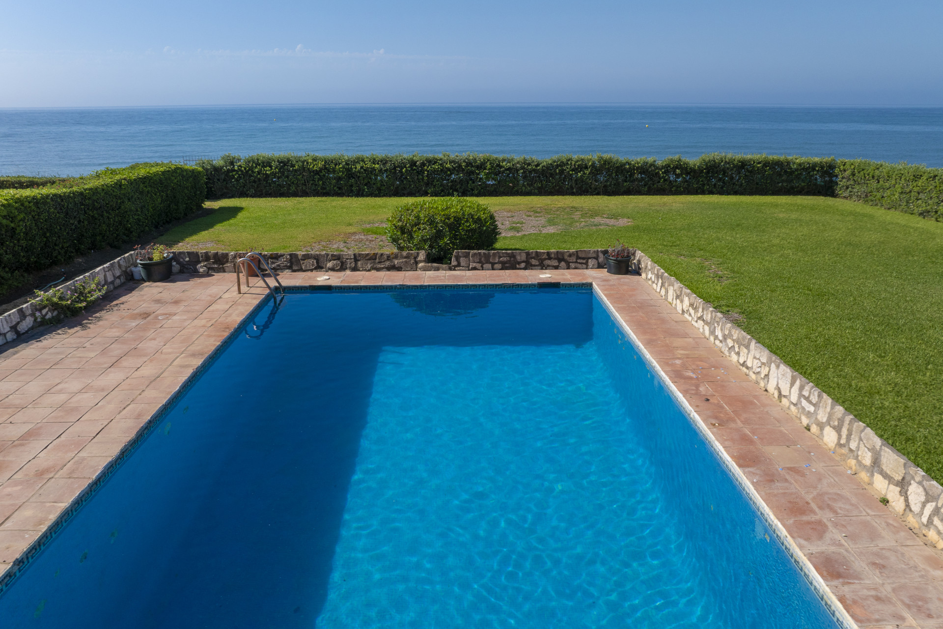 Image of Villa - 5 Bedrooms - 3 Bathrooms for Sale in Malaga-Estepona-Spain, Image 4
