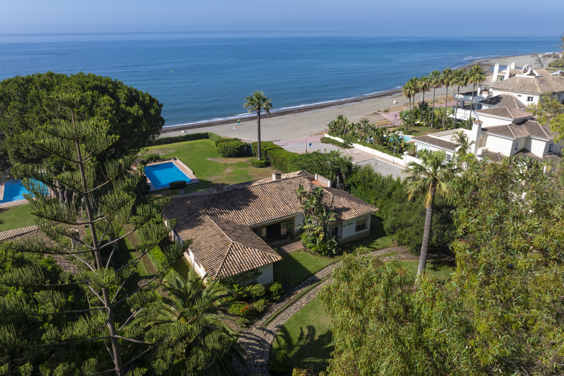 Image of Villa - 5 Bedrooms - 3 Bathrooms for Sale in Malaga-Estepona-Spain, Image 5