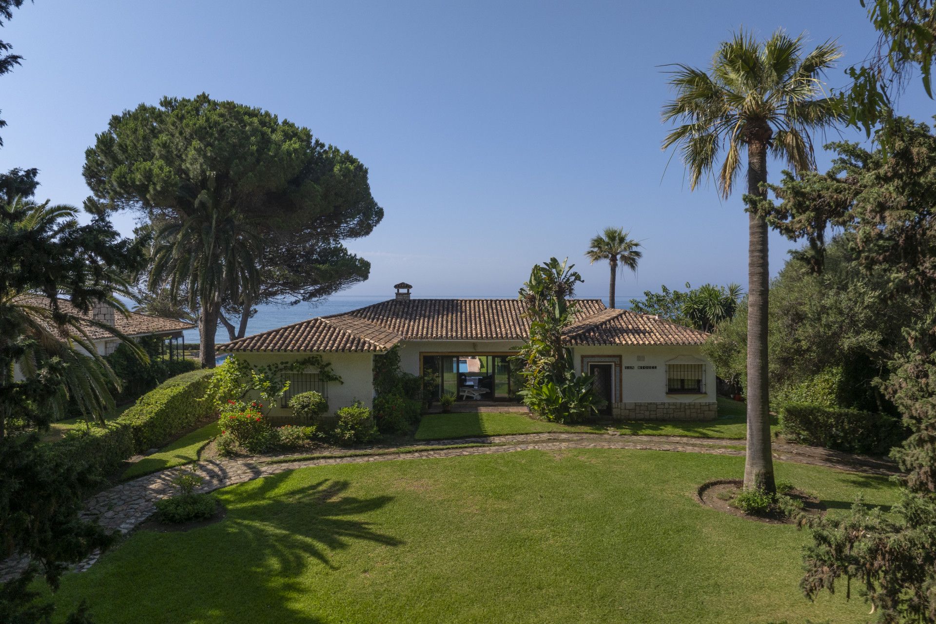  Image of Villa - 5 Bedrooms - 3 Bathrooms for sale in Malaga-Estepona-Spain, Image 11