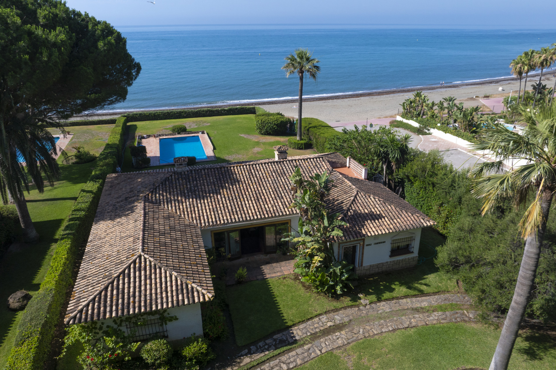 Image of Villa - 5 Bedrooms - 3 Bathrooms for sale in Malaga-Estepona-Spain, Image 23