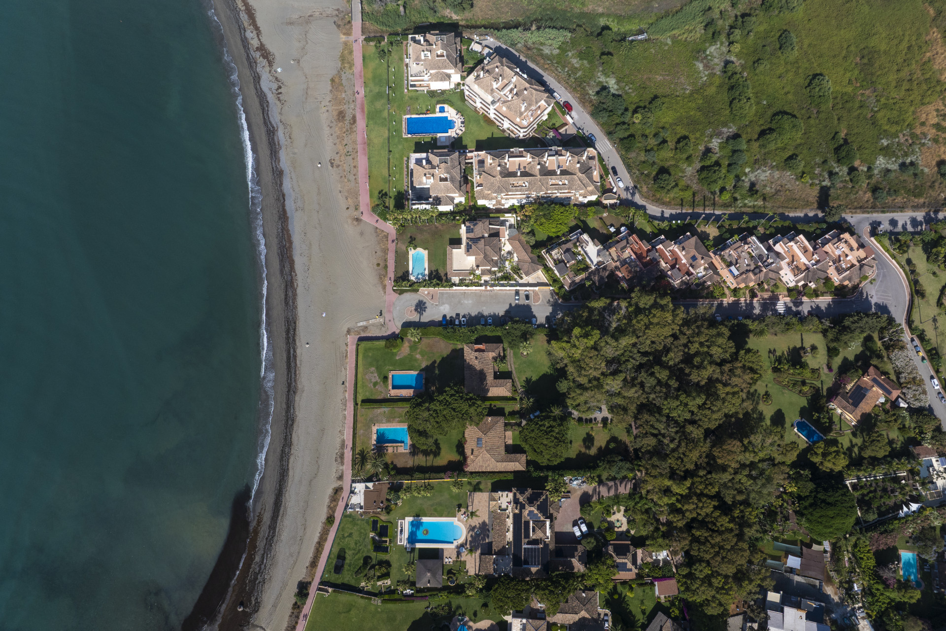  Image of Villa - 5 Bedrooms - 3 Bathrooms for sale in Malaga-Estepona-Spain, Image 22