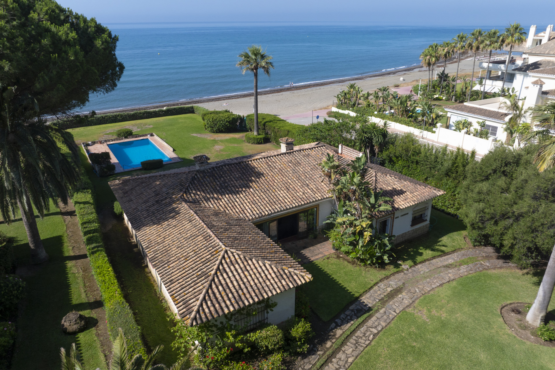  Image of Villa - 5 Bedrooms - 3 Bathrooms for sale in Malaga-Estepona-Spain, Image 9