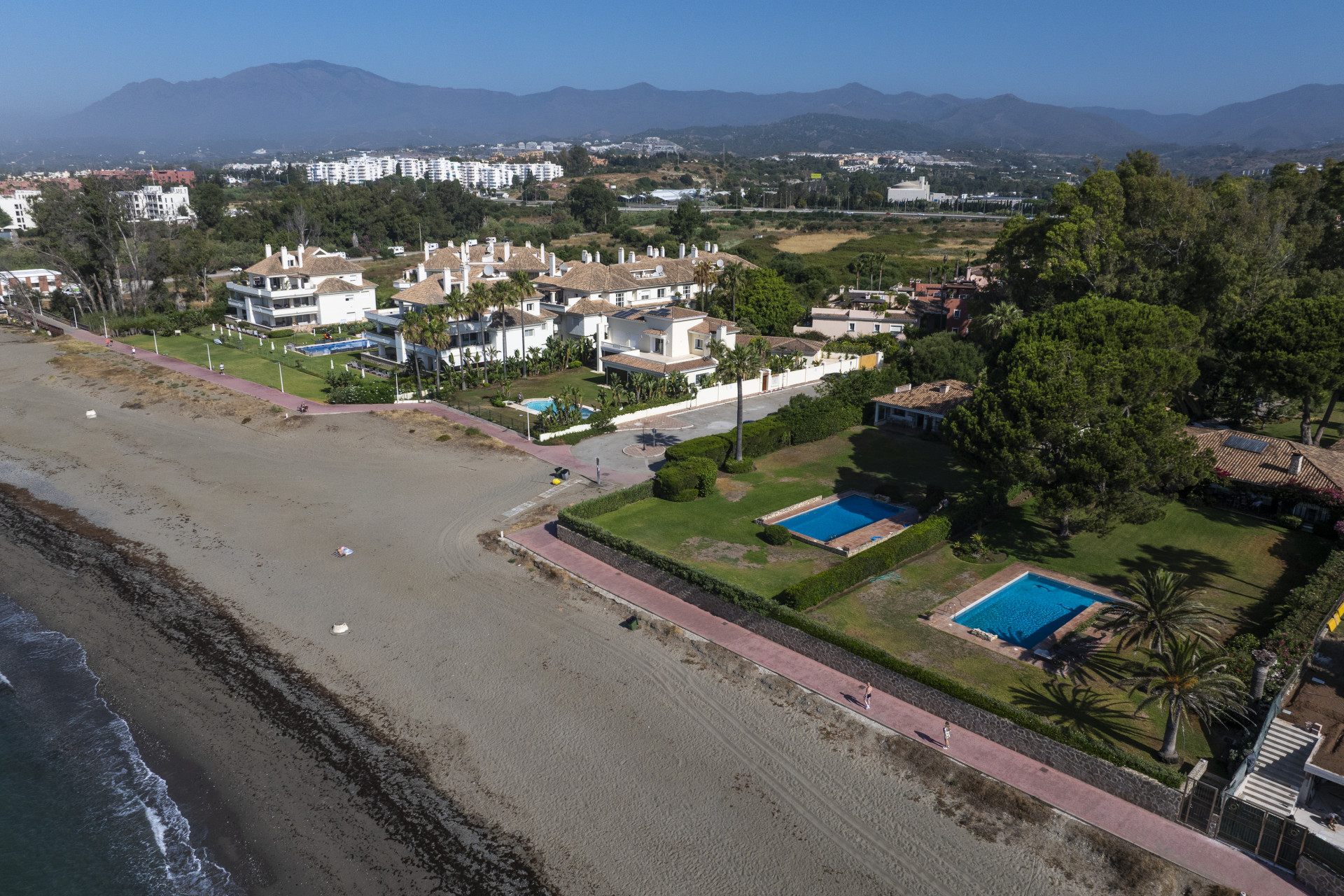  Image of Villa - 5 Bedrooms - 3 Bathrooms for sale in Malaga-Estepona-Spain, Image 16