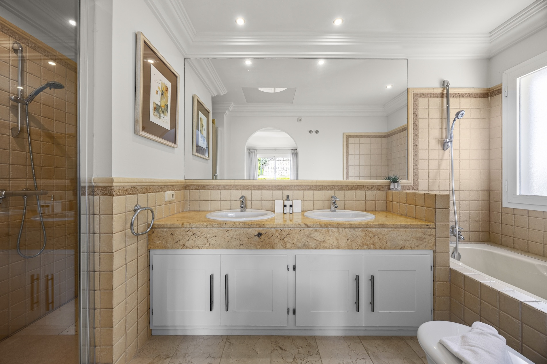  Image of Villa - 8 Bedrooms - 6 Bathrooms for sale in Malaga-Benahavis-Spain, Image 34