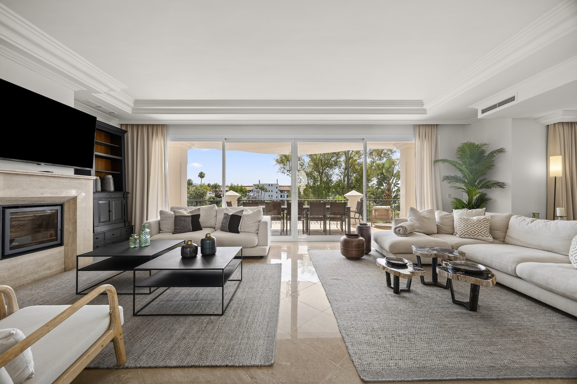  Image of Villa - 8 Bedrooms - 6 Bathrooms for sale in Malaga-Benahavis-Spain, Image 17