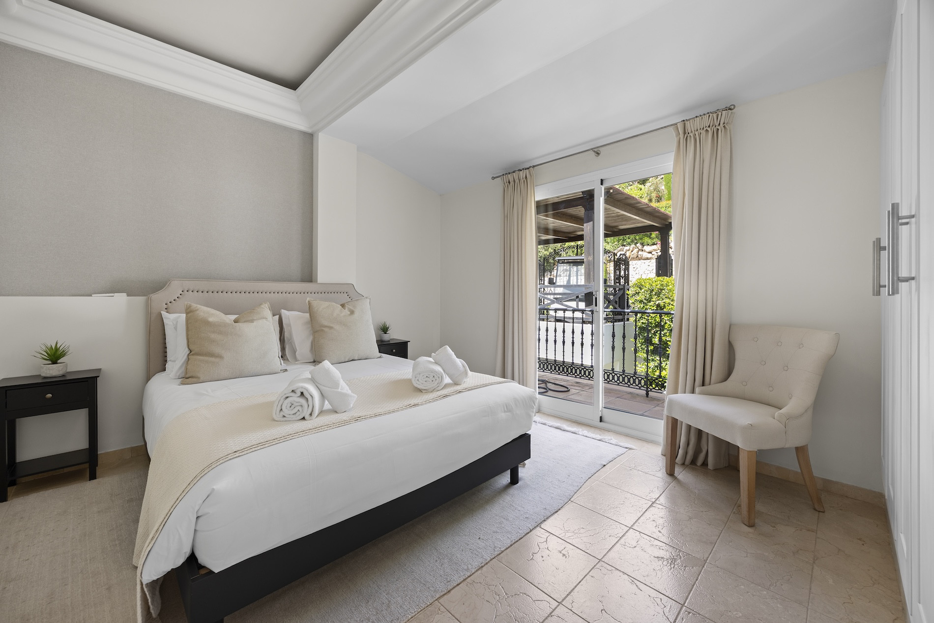  Image of Villa - 8 Bedrooms - 6 Bathrooms for sale in Malaga-Benahavis-Spain, Image 30